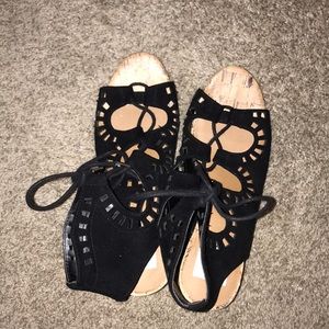 Black wedges